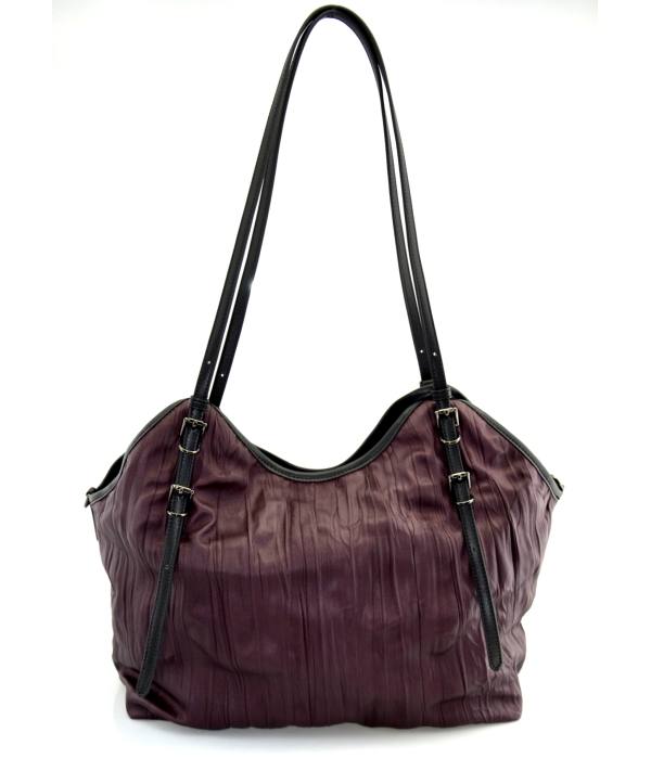 Bolso de hombro con pliegues y filos combinados