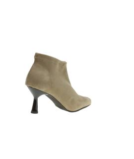 Botin de punta fina en licra elastica con tacon de chupete