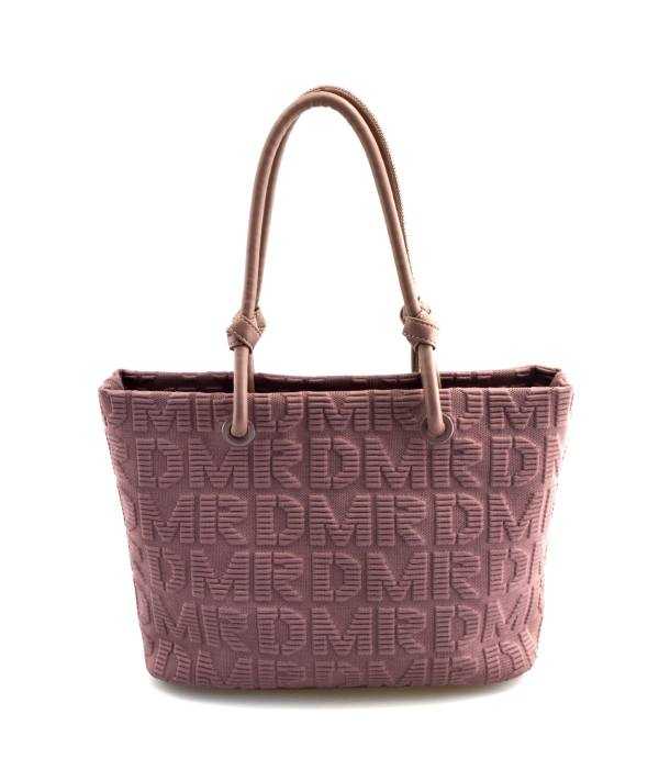 Bolso de hombro con nudo en las asas y letras en relieve