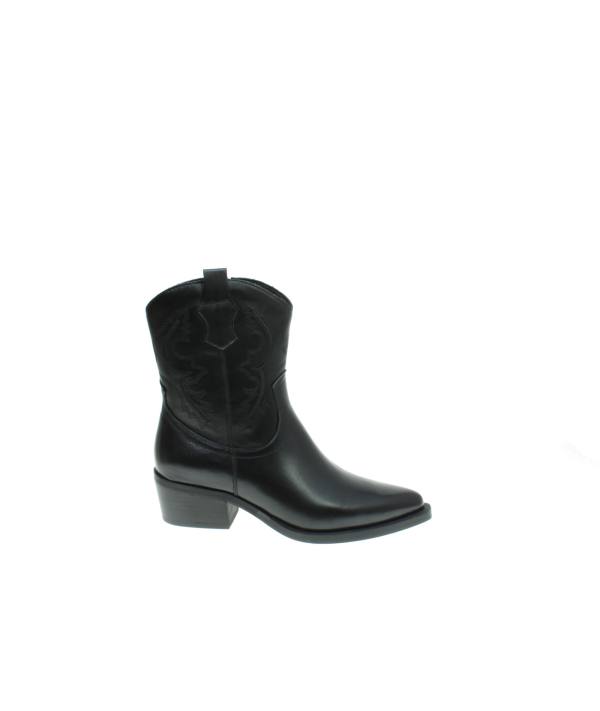 Botin cowboy en piel con bordados en la pala