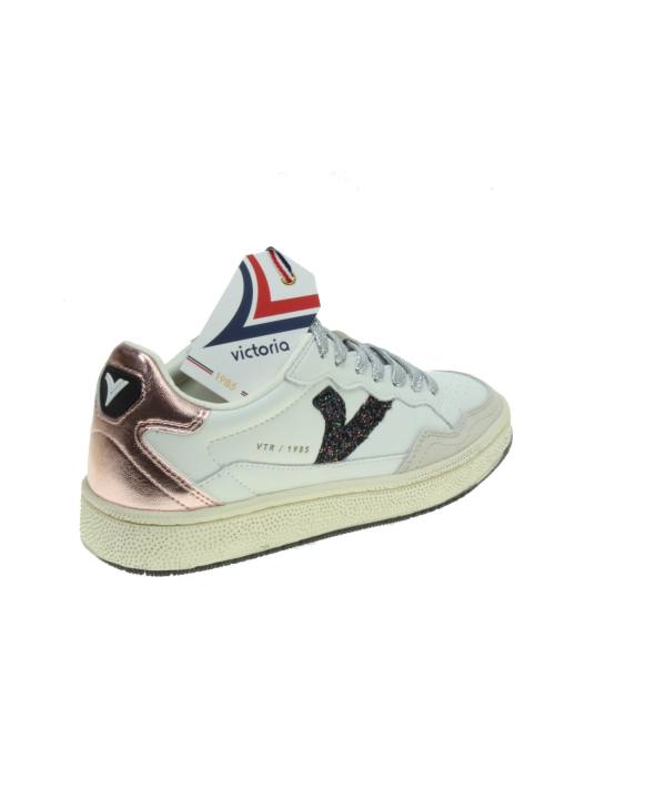 Sneakers retro 1985 con V en glitter y talon y cordones metalizados