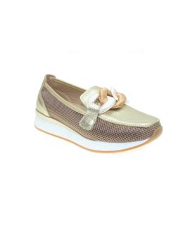 Mocasin combinado con rejilla y con adorno de cadena bicolor
