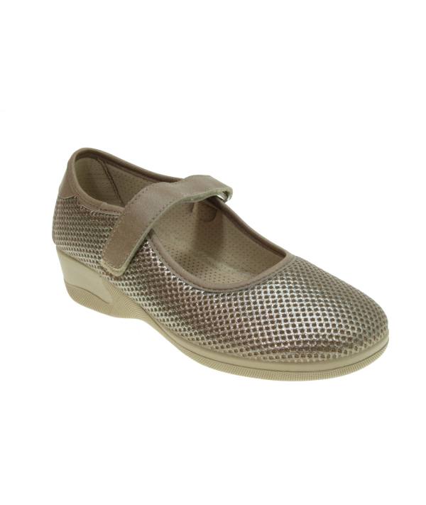 Zapatilla mercedes metalizada con velcro de ajuste